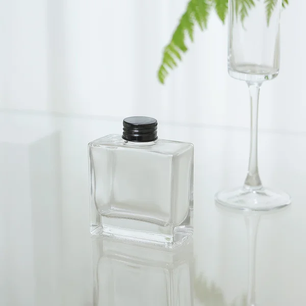 20 x Clear Rectangular Glass Bottles with Black Caps 100ml