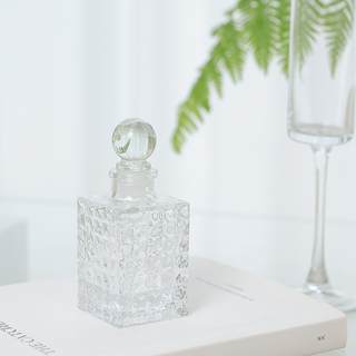 40 x Diamond Essence Square Glass Bottles 100ml
