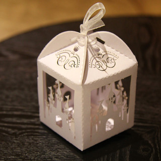100 x White Castle Laser Cut Wedding Favour Boxes Bomboniere Candy Bags