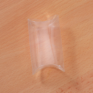 100 x Clear PVC Wedding Candy Favor Boxes Pillow Style 8x5x2cm