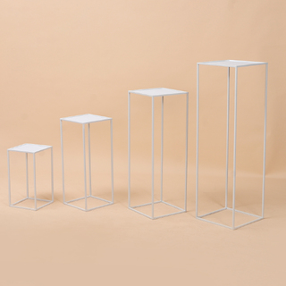 Set of 4 - White Iron Flower Centerpiece Stand With Top